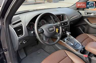 Внедорожник / Кроссовер Audi Q5 2016 в 