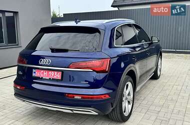 Внедорожник / Кроссовер Audi Q5 2021 в 