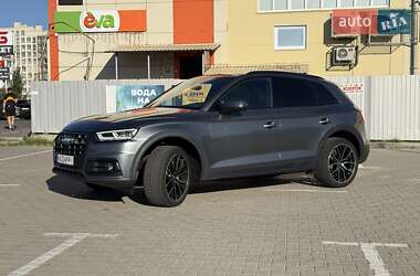 Позашляховик / Кросовер Audi Q5 2019 в 