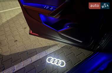 Позашляховик / Кросовер Audi Q5 2019 в 
