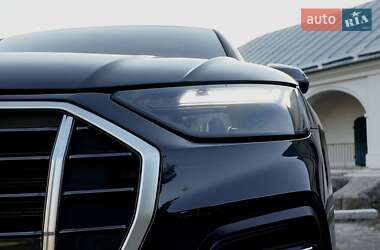 Внедорожник / Кроссовер Audi Q5 2023 в 