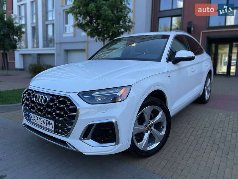 Внедорожник / Кроссовер Audi Q5 2021 в Киеве