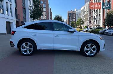 Позашляховик / Кросовер Audi Q5 2021 в 