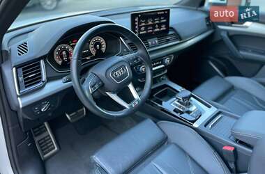 Позашляховик / Кросовер Audi Q5 2021 в 