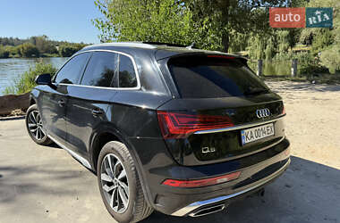 Внедорожник / Кроссовер Audi Q5 2022 в 
