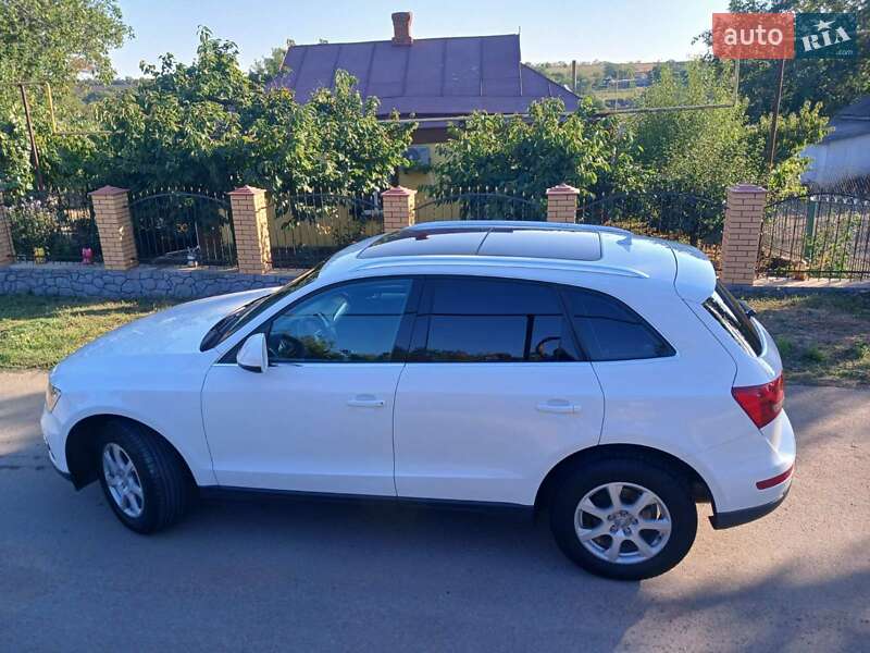 Внедорожник / Кроссовер Audi Q5 2012 в Первомайске
