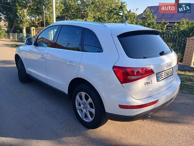 Внедорожник / Кроссовер Audi Q5 2012 в Первомайске