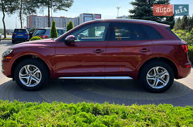 Внедорожник / Кроссовер Audi Q5 2017 в 