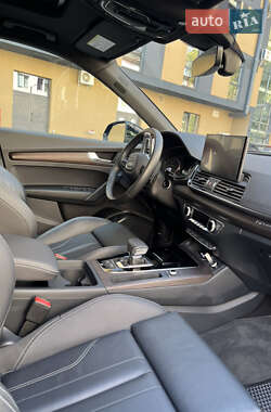 Внедорожник / Кроссовер Audi Q5 2024 в 