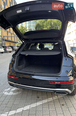 Внедорожник / Кроссовер Audi Q5 2024 в 