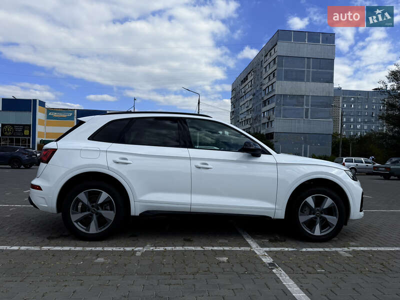 Внедорожник / Кроссовер Audi Q5 2023 в Днепре