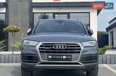 Внедорожник / Кроссовер Audi Q5 2017 в 