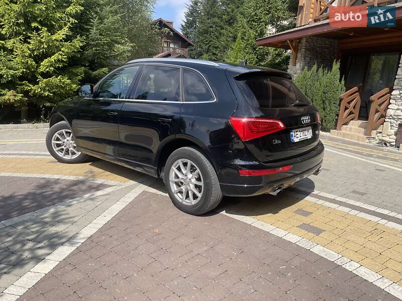 Внедорожник / Кроссовер Audi Q5 2011 в 