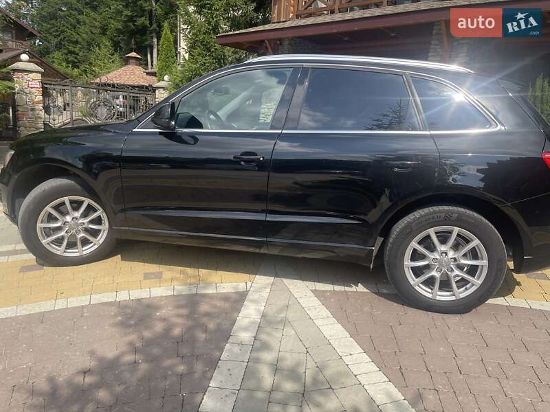 Позашляховик / Кросовер Audi Q5 2011 в Дніпрі