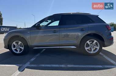 Внедорожник / Кроссовер Audi Q5 2022 в 