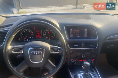 Внедорожник / Кроссовер Audi Q5 2012 в 