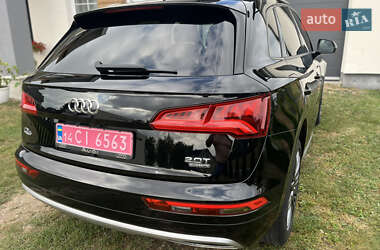 Внедорожник / Кроссовер Audi Q5 2018 в 