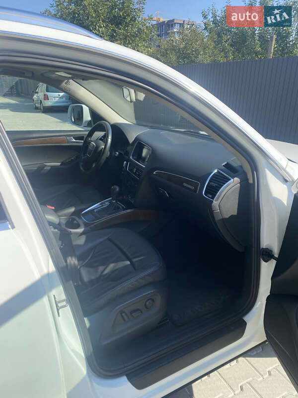 Внедорожник / Кроссовер Audi Q5 2010 в Заречье