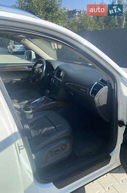 Внедорожник / Кроссовер Audi Q5 2010 в 