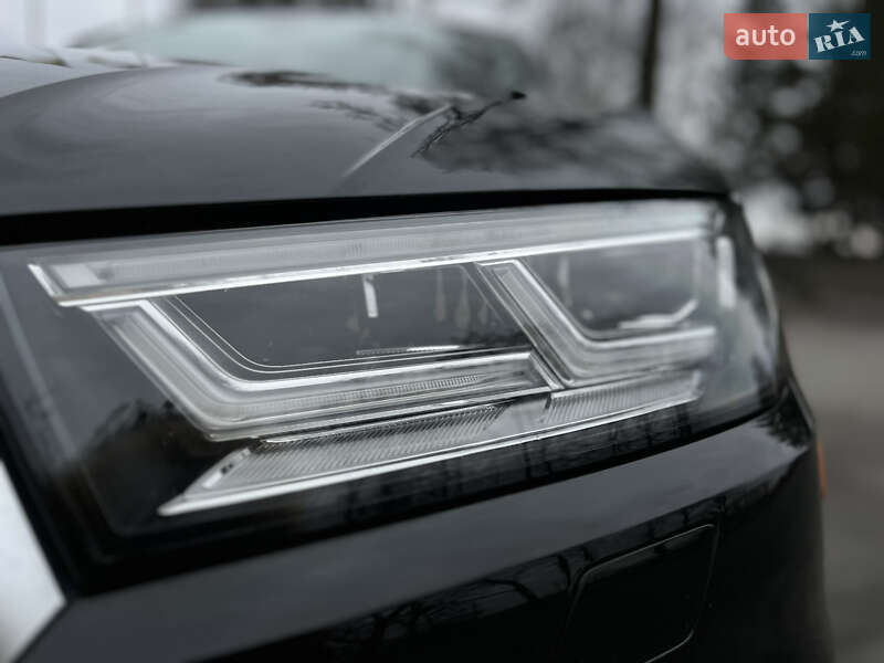 Позашляховик / Кросовер Audi Q5 2018 в Звягелі