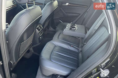 Внедорожник / Кроссовер Audi Q5 2018 в 
