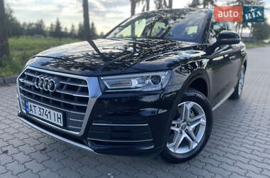 Внедорожник / Кроссовер Audi Q5 2018 в 