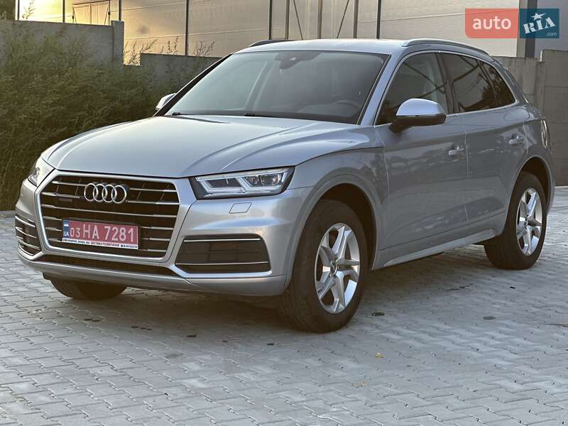 Внедорожник / Кроссовер Audi Q5 2019 в 