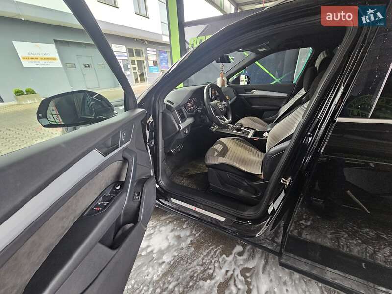 Позашляховик / Кросовер Audi Q5 2020 в Дунаївцях