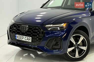 Внедорожник / Кроссовер Audi Q5 2021 в 