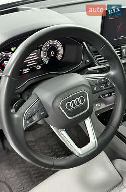 Внедорожник / Кроссовер Audi Q5 2021 в 