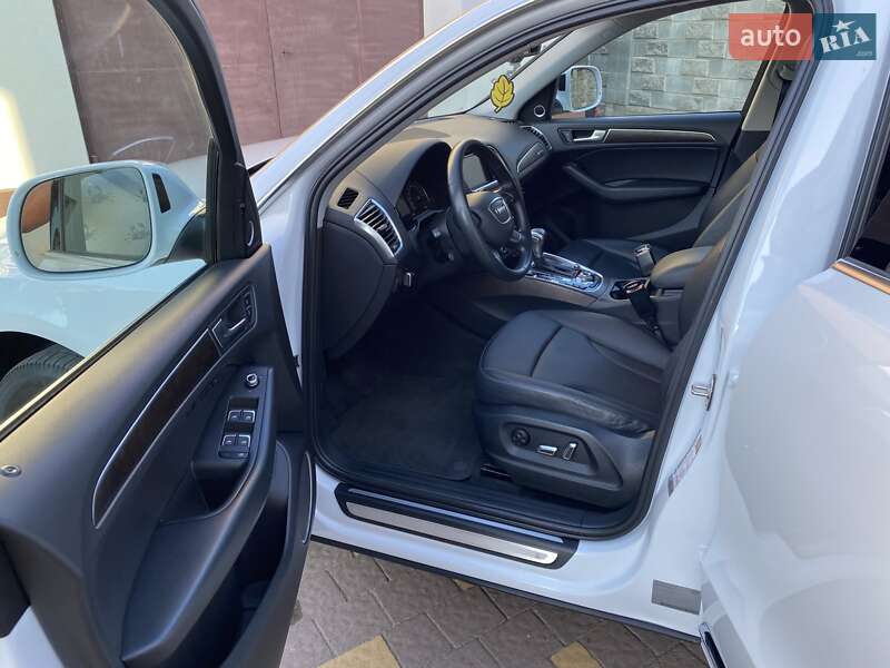 Внедорожник / Кроссовер Audi Q5 2014 в Ровно