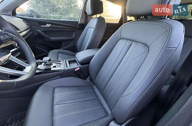 Позашляховик / Кросовер Audi Q5 2022 в 