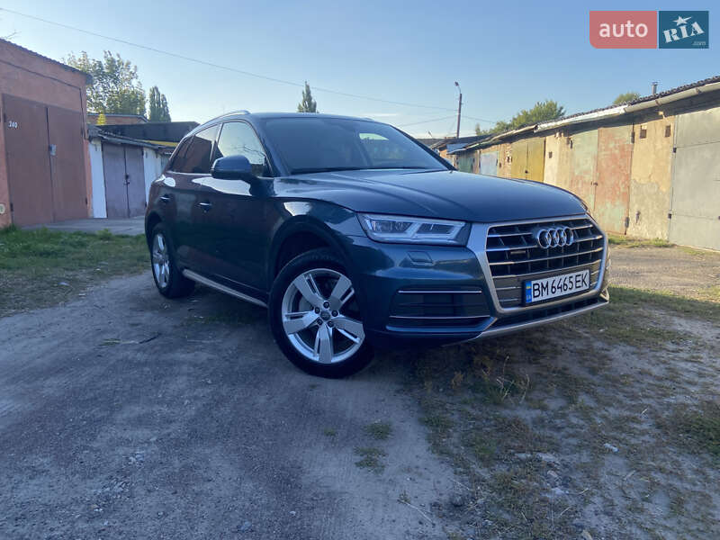 Внедорожник / Кроссовер Audi Q5 2017 в 