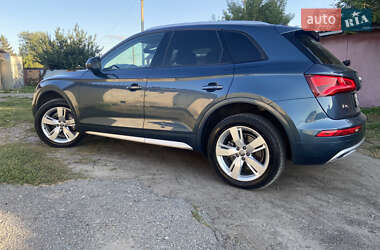 Внедорожник / Кроссовер Audi Q5 2017 в 