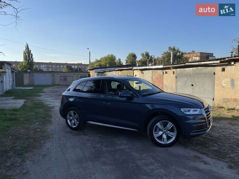Внедорожник / Кроссовер Audi Q5 2017 в Конотопе