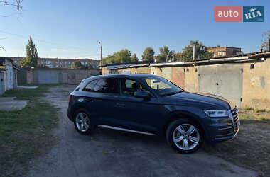 Внедорожник / Кроссовер Audi Q5 2017 в 