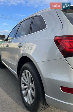 Позашляховик / Кросовер Audi Q5 2013 в 