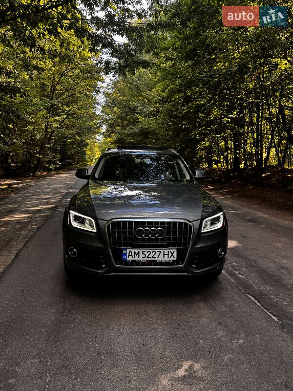 Внедорожник / Кроссовер Audi Q5 2016 в 