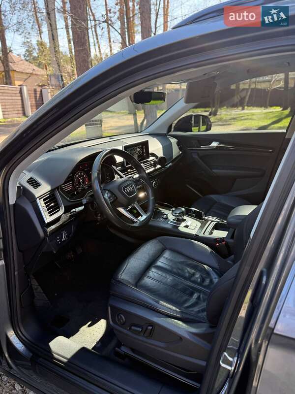 Позашляховик / Кросовер Audi Q5 2018 в Києві