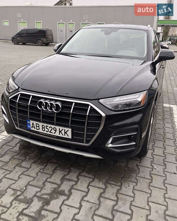 Позашляховик / Кросовер Audi Q5 2020 в 