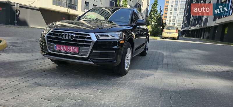 Позашляховик / Кросовер Audi Q5 2020 в Івано-Франківську