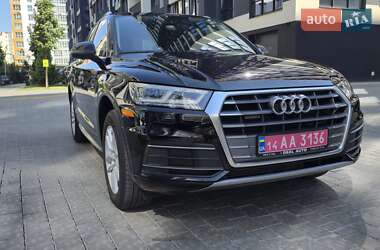 Внедорожник / Кроссовер Audi Q5 2020 в 