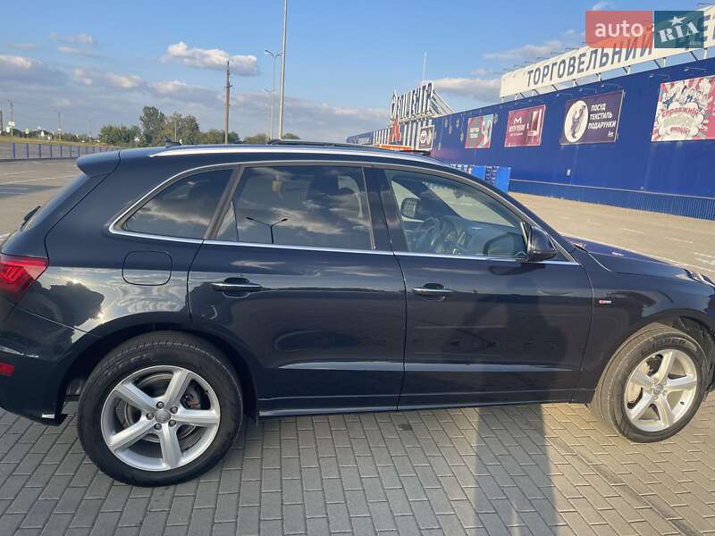Внедорожник / Кроссовер Audi Q5 2016 в Нововолынске