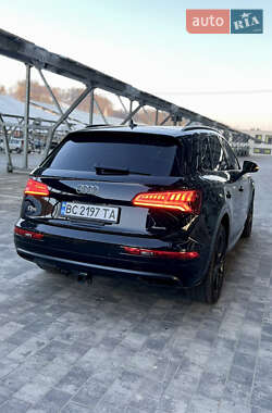 Внедорожник / Кроссовер Audi Q5 2019 в 