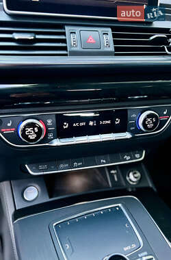 Внедорожник / Кроссовер Audi Q5 2019 в 