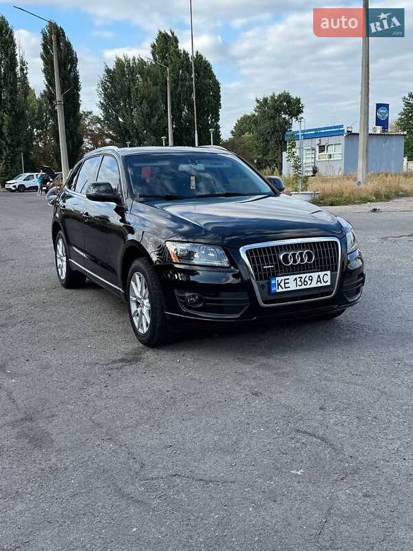 Позашляховик / Кросовер Audi Q5 2010 в 