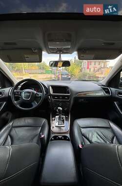 Позашляховик / Кросовер Audi Q5 2010 в 