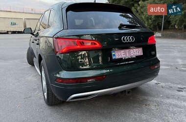 Внедорожник / Кроссовер Audi Q5 2017 в 