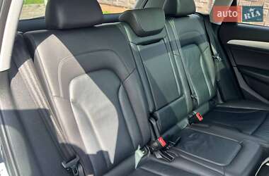 Внедорожник / Кроссовер Audi Q5 2015 в 