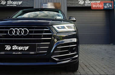 Внедорожник / Кроссовер Audi Q5 2020 в 